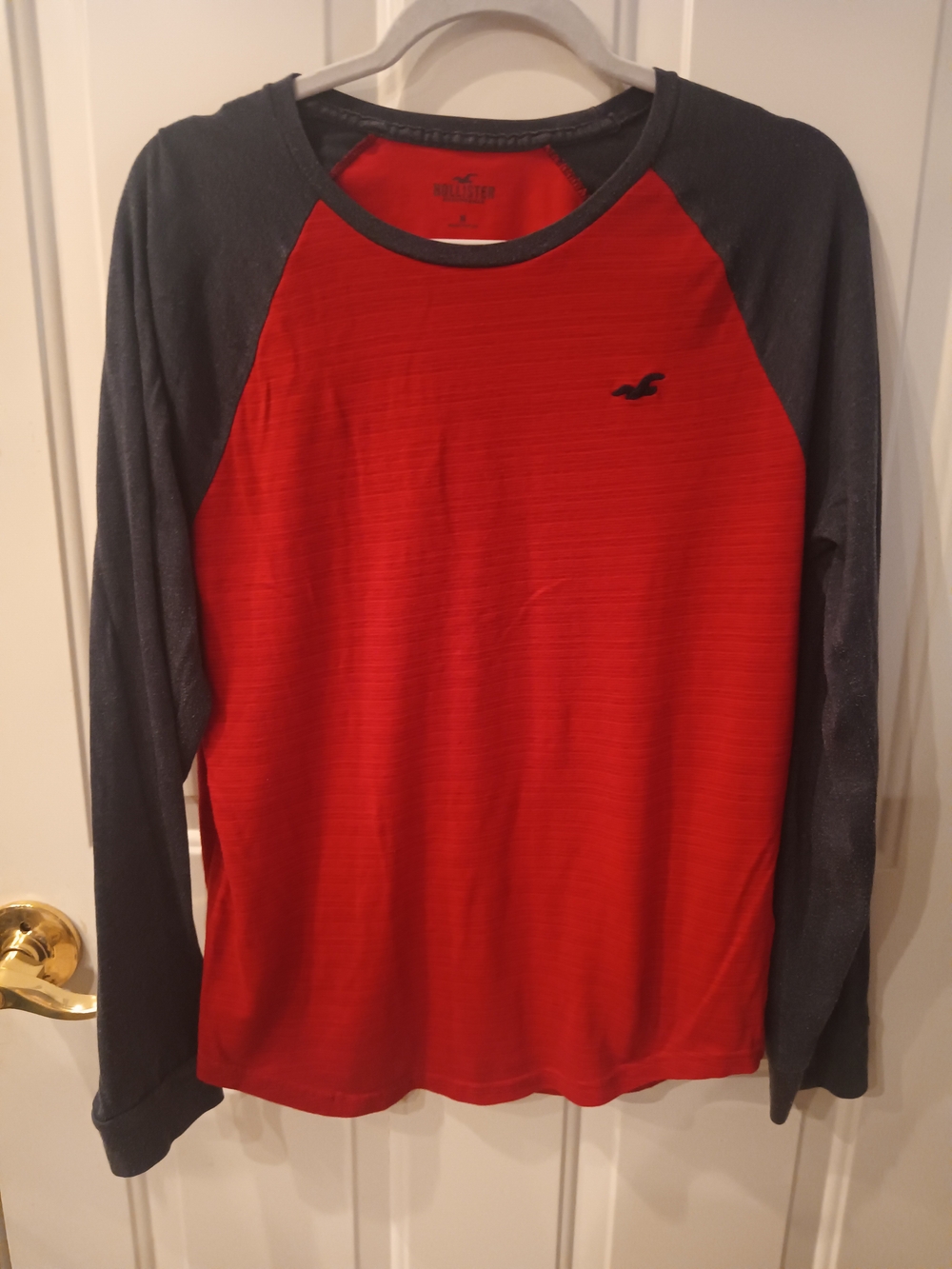 Hollister Red and Charcoal Raglan Men's Tee